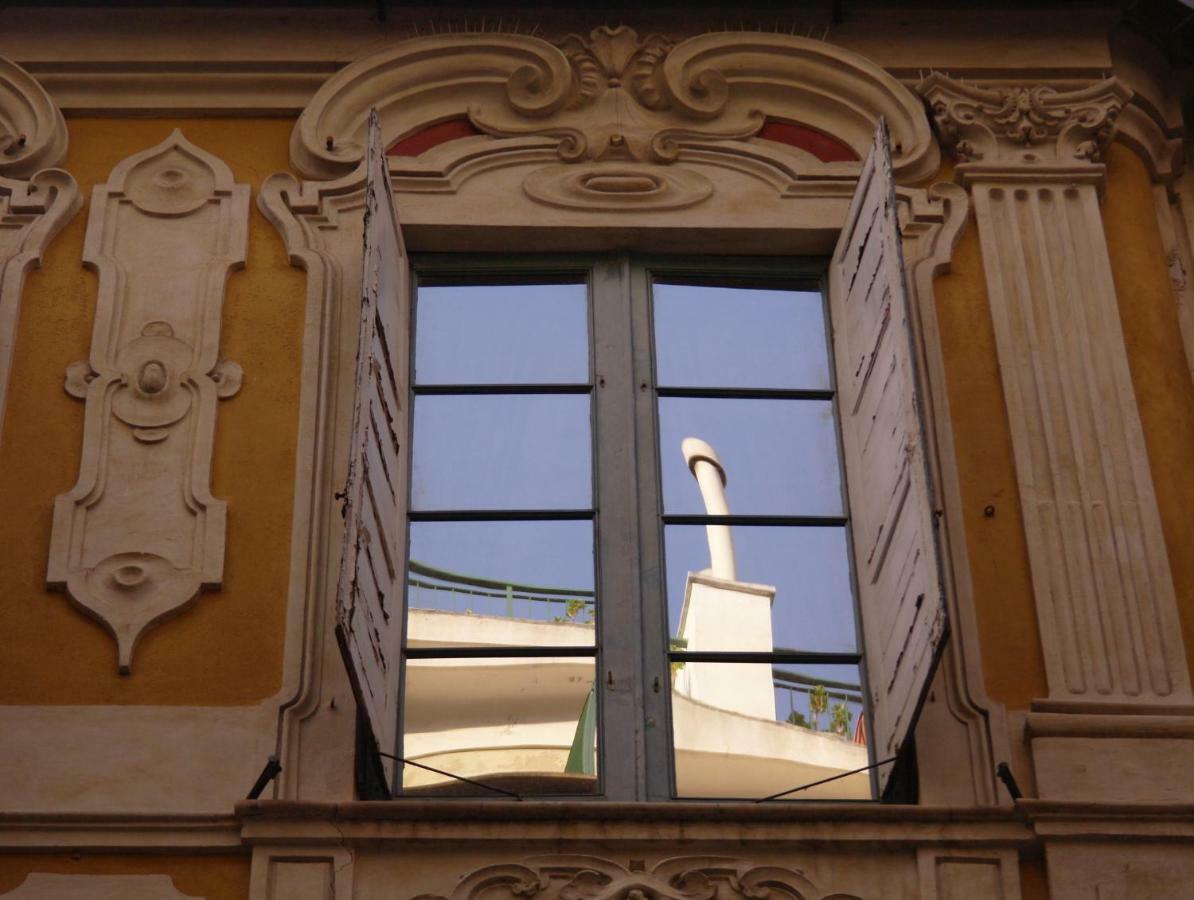Dietro Il Teatro Modena ジェノヴァ エクステリア 写真